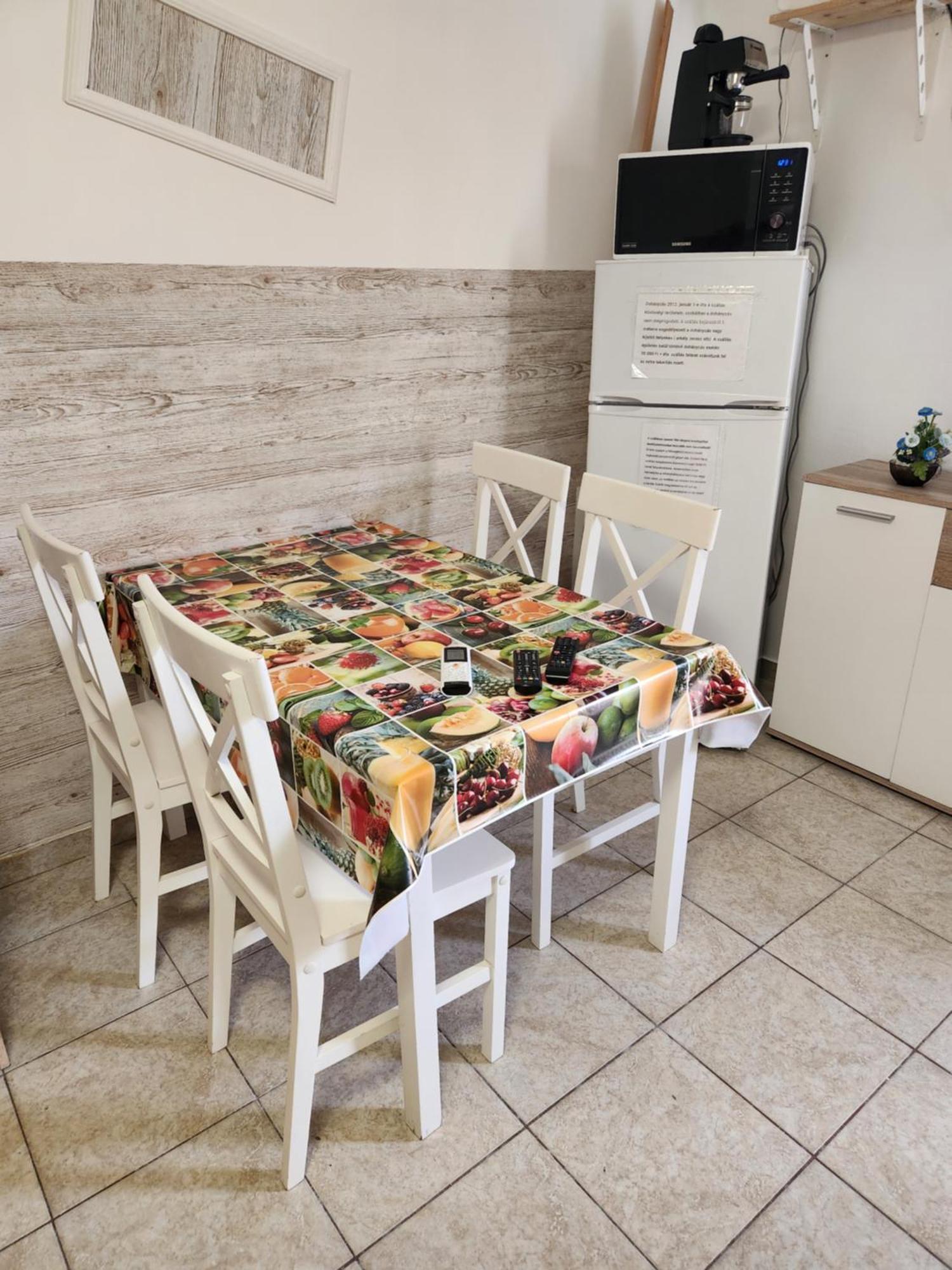 קצ'קמט Orsi Apartman / Vendeghaz מראה חיצוני תמונה